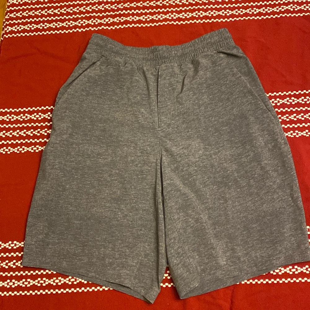 Lululemon Men’s Shorts Pace Breaker Liner 9" Grey Deep Coal.